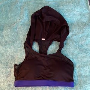 Hooded sportsbra